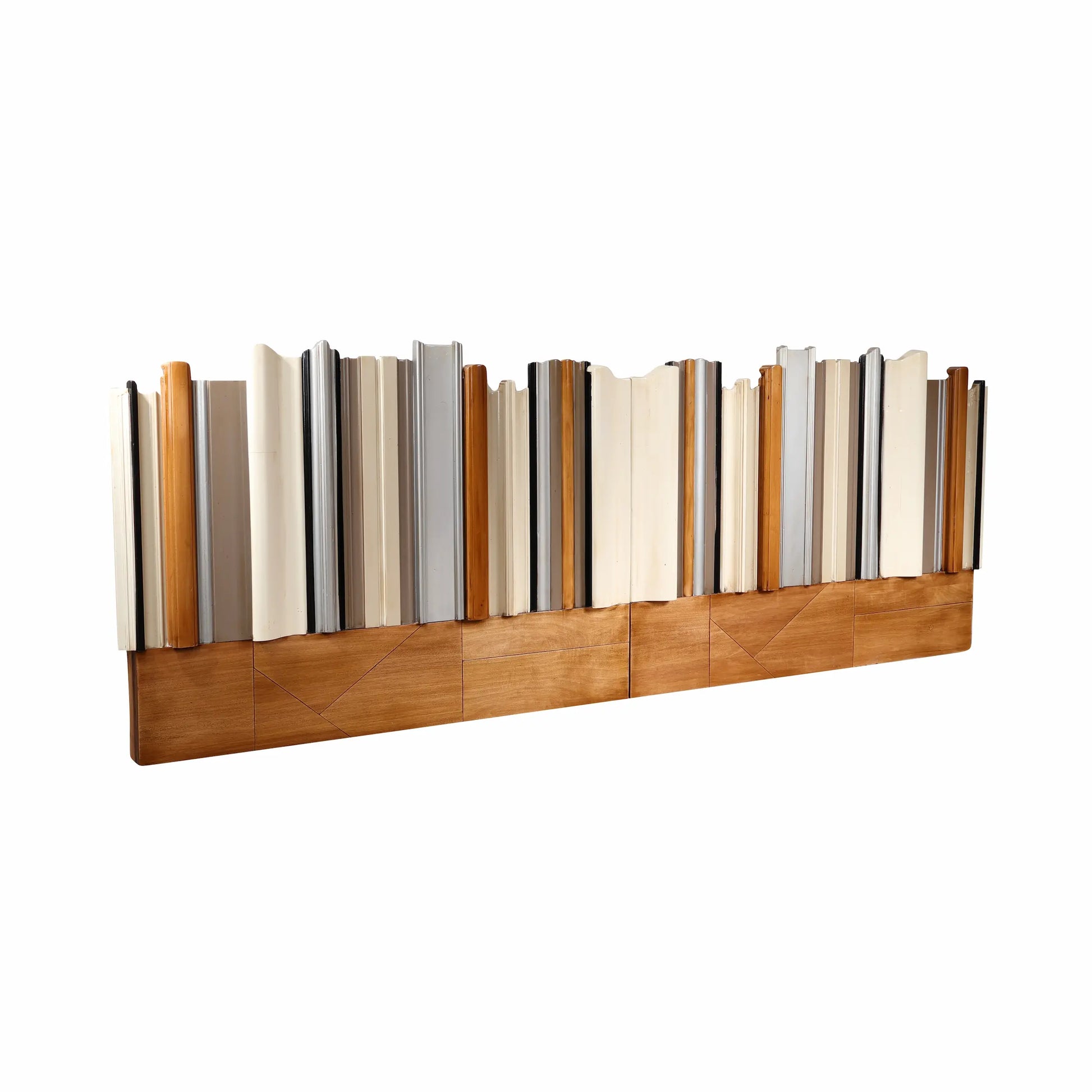 cabecero de madera de diseño Reina para dormitorio moderno con panelado decorativo y tonos naturales