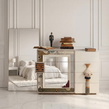 Magic chest of drawers