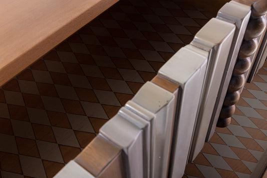 Realia chest of drawers