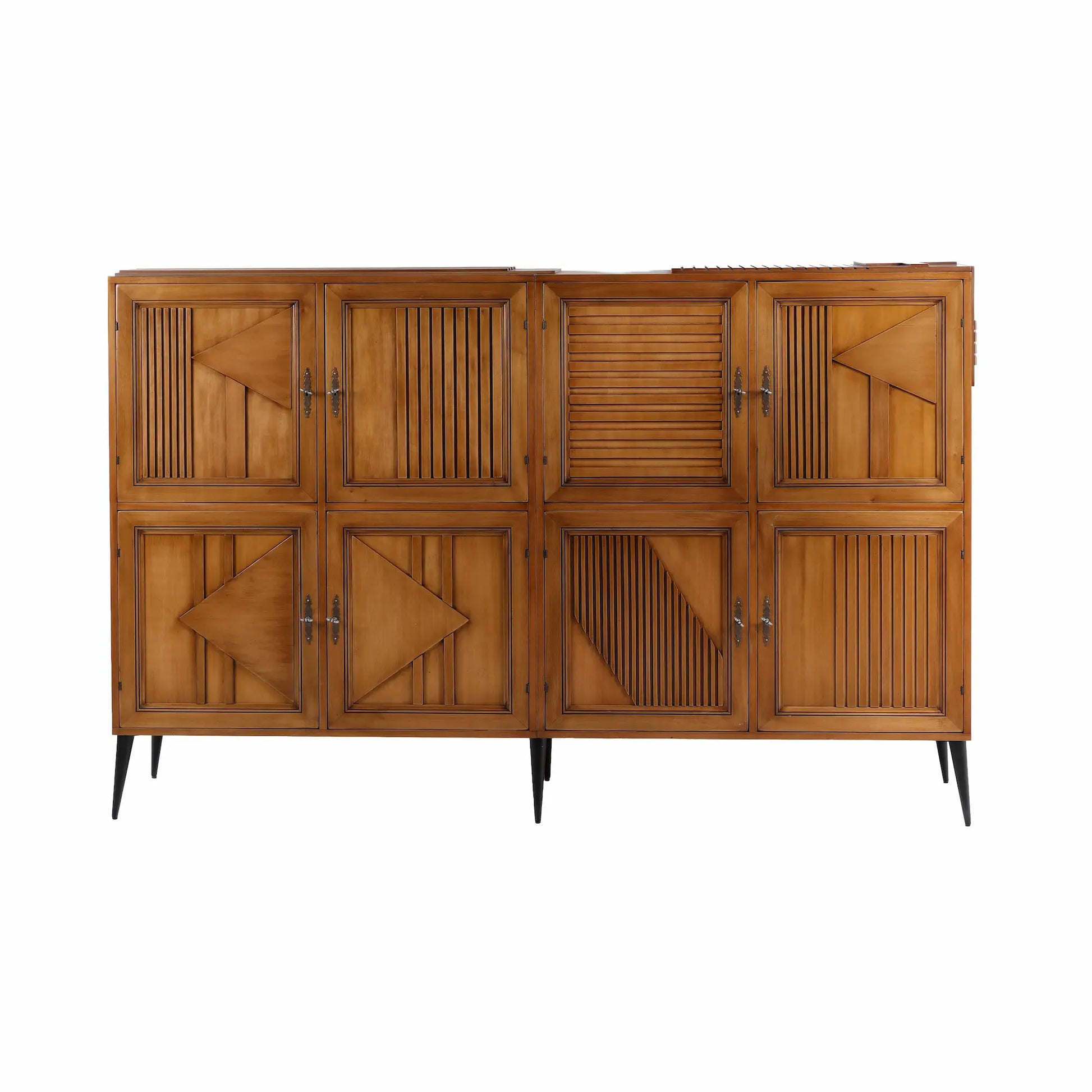 Aparador Mytho de madera con diseño original y patas estilizadas