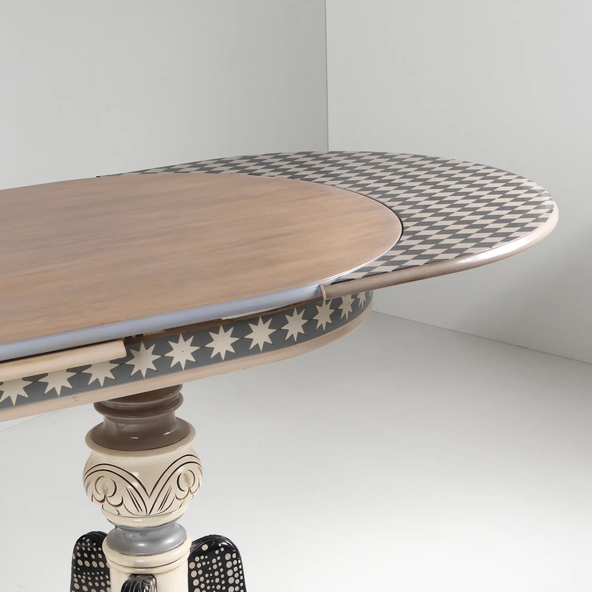 detalle del sobre de madera de la mesa Niza