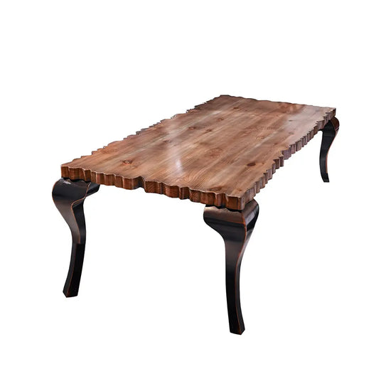 Mesa de comedor Charol de madera con patas negras curvas sobre fondo blanco