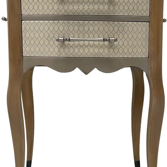 Mesita Arlequín 2 mueble artesanal de madera sobre fondo blanco