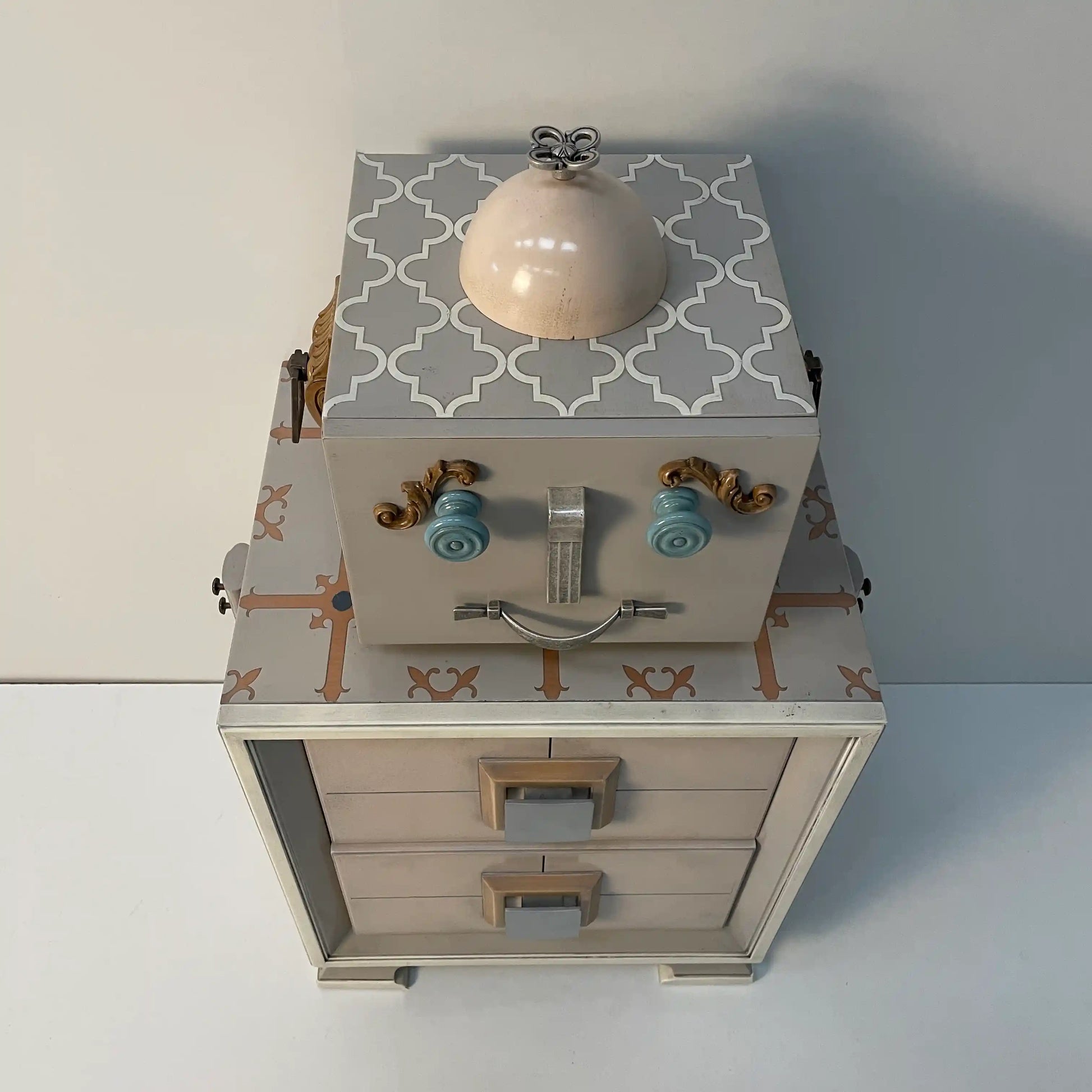 mesita Dinastía Robot con dos cajones y módulo superior decorativo