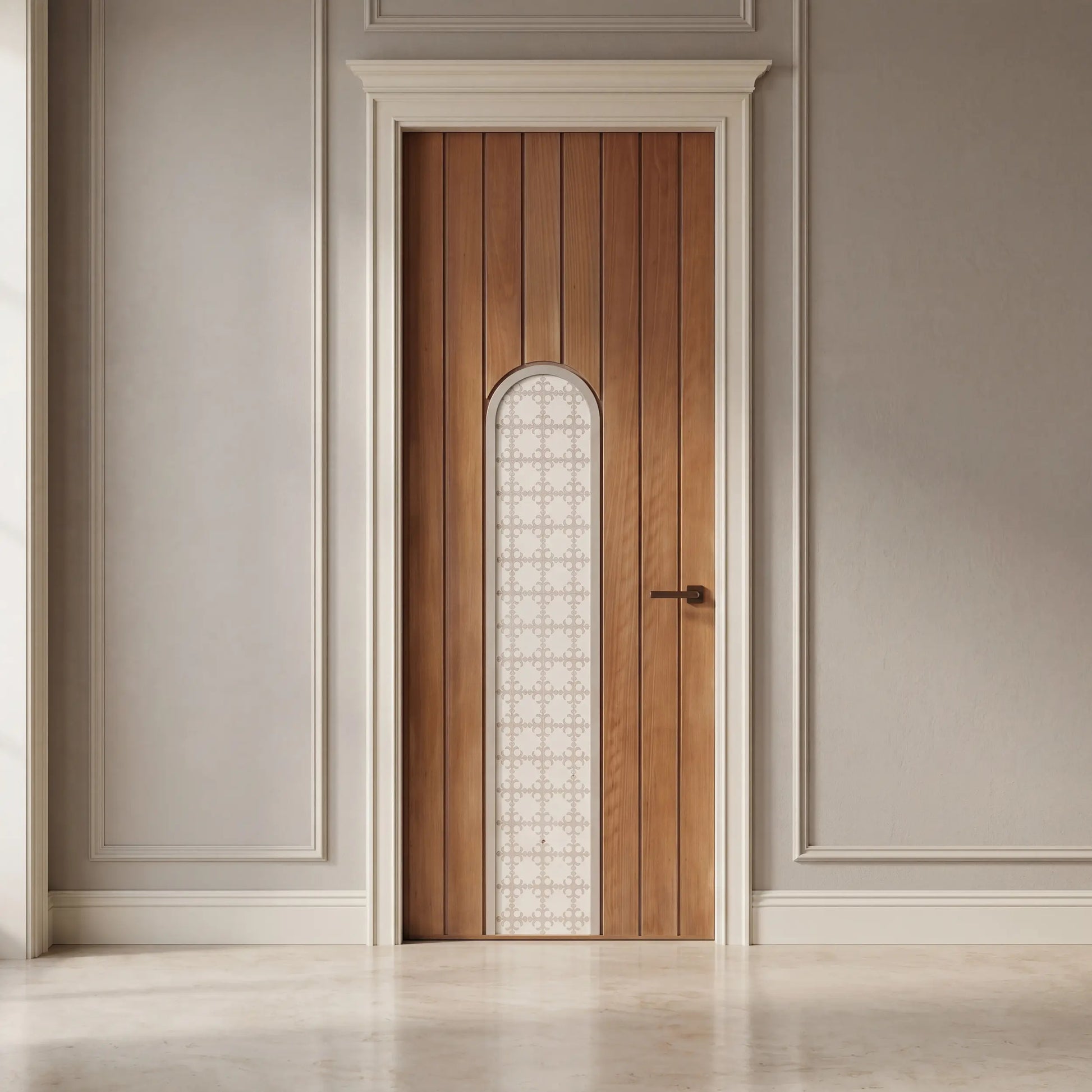 Puerta Cápsula natural con diseño vertical y panel decorativo en ambiente elegante.