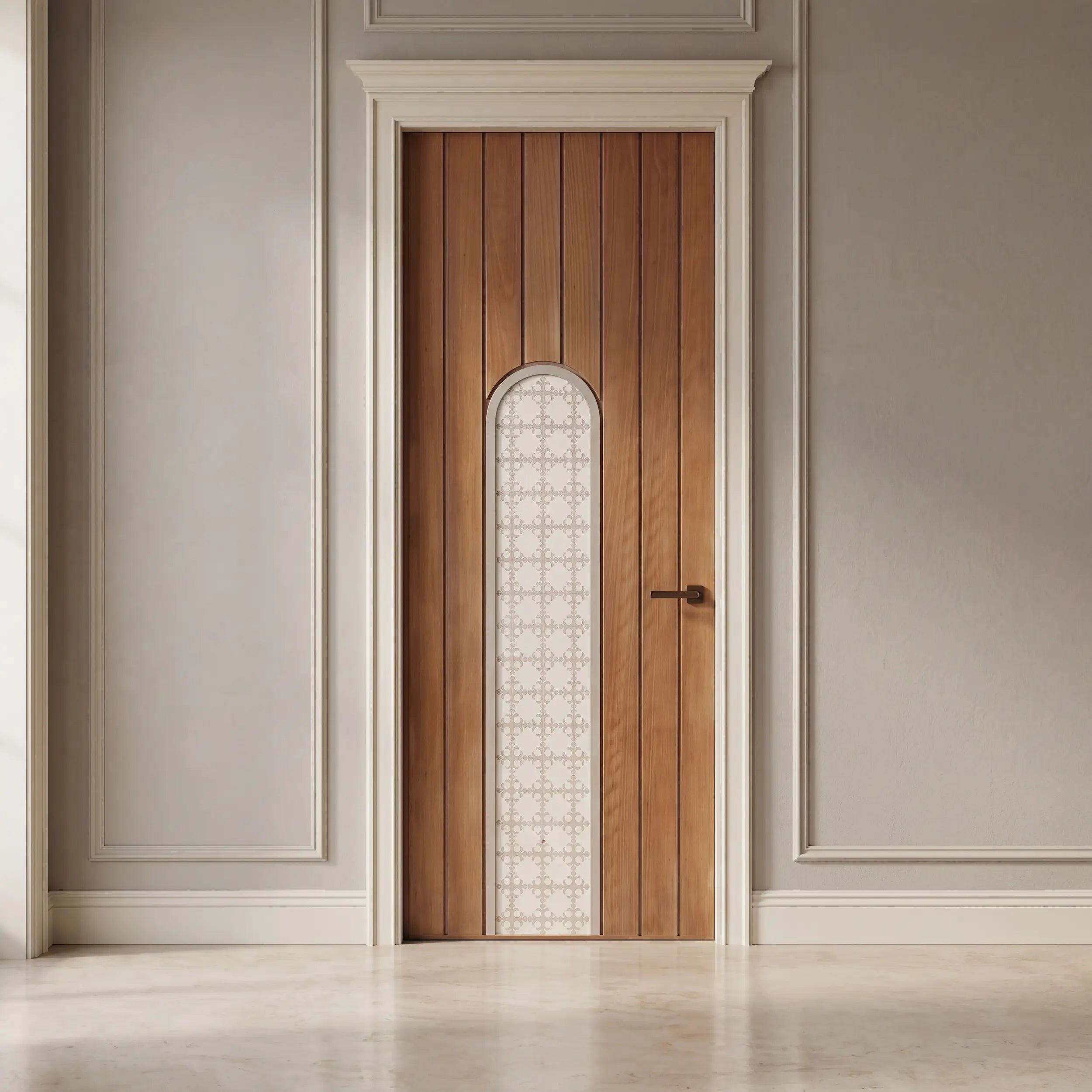 Puerta Cápsula natural con diseño vertical y panel decorativo en ambiente elegante.