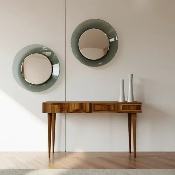 Consola Totem: Mueble de diseño moderno con marquetería geométrica en madera de nogal y patas cónicas para recibidor.