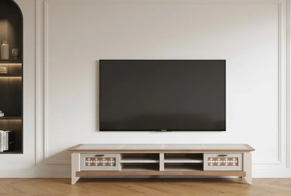 Aparador Ada, mueble de diseño boho chic con puertas de rejilla tallada y cuerpo en madera natural para salón