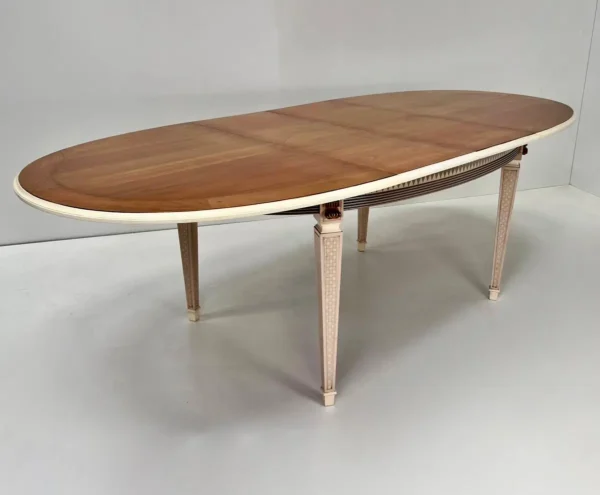 Comedor elegante con mesa Damara para familias