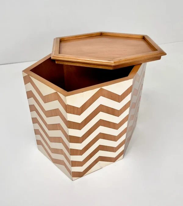 Mesita decorativa y funcional de madera para salón