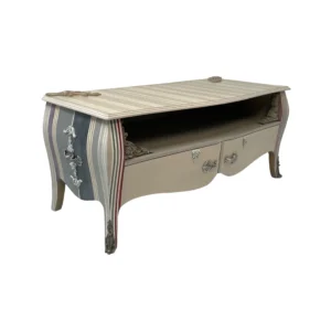 Mueble de TV modelo Curvi con silueta bombé y laterales decorados a rayas verticales.