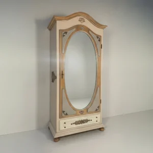 Mueble de almacenaje con puerta abierta que revela un diseño interior cuidado y baldas de madera sólida
